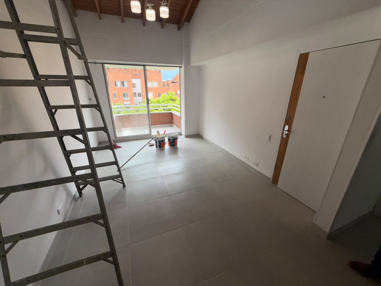 ARRIENDO APARTAMENTO DUPLEX EN CALASANZ