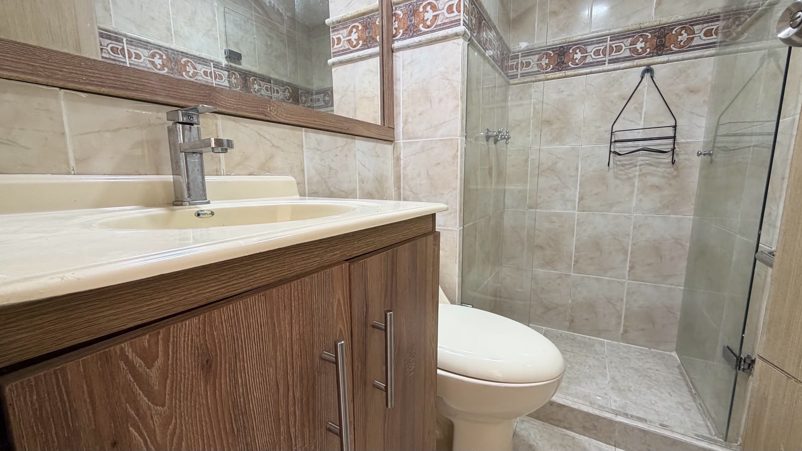 VENDO APARTAMENTO EN SANTA MONICA
