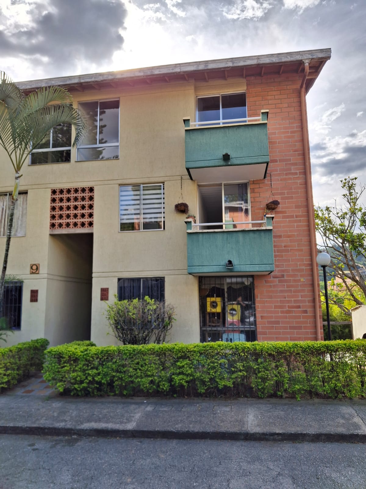 VENDO APARTAMENTO EN SANTA MONICA