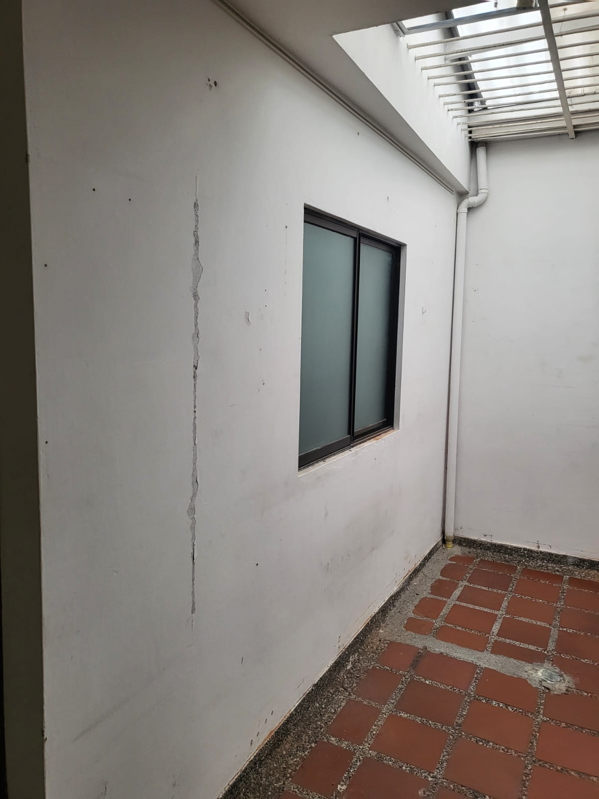 ARRIENDO CASA COMERCIAL EN LA AMERICA