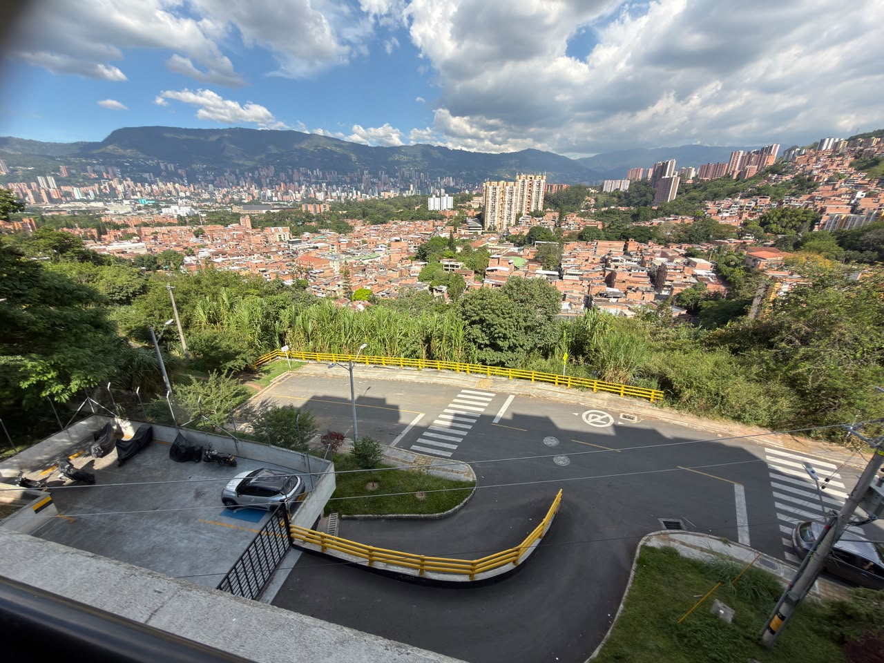 ARRIENDO APARTAMENTO EN LA LOMA DE LOS BERNAL