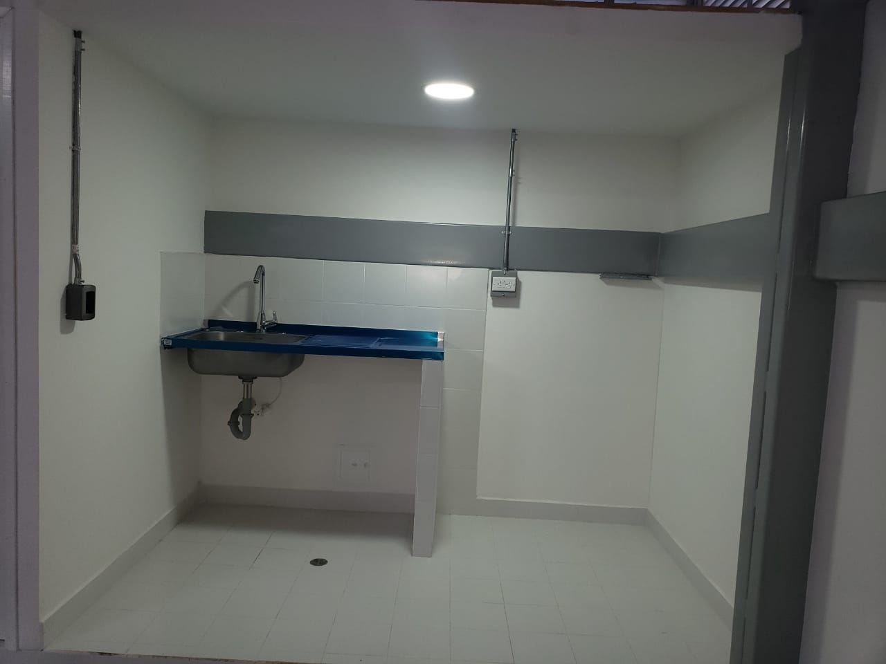 ARRIENDO BODEGA EN ITAGUI SUPERCENTRO DE LA MODA