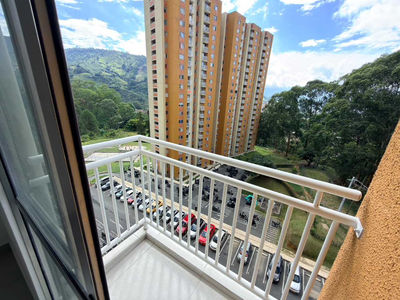 ARRIENDO APARTAMENTO EN SAN ANTONIO DE PRADO SECTOR EL VERGEL