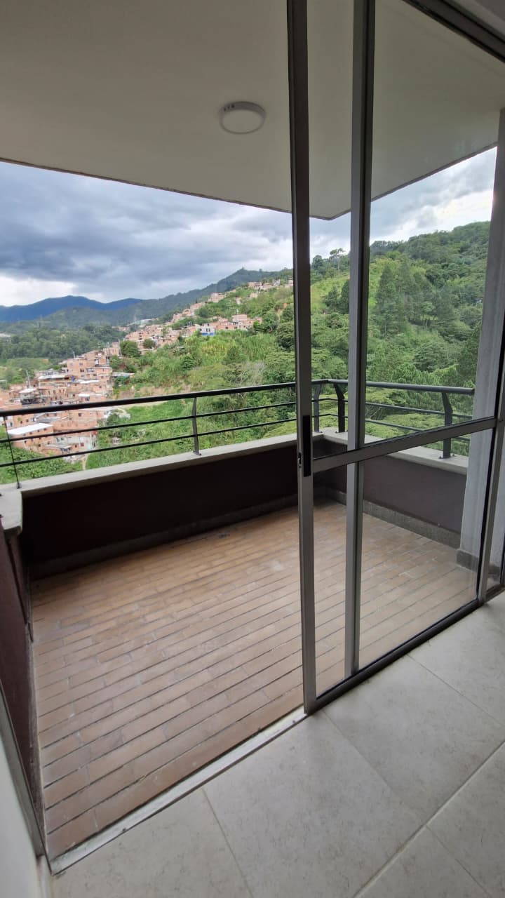 VENDO APARTAMENTO EN VIVIENDAS DEL SUR ITAGUI