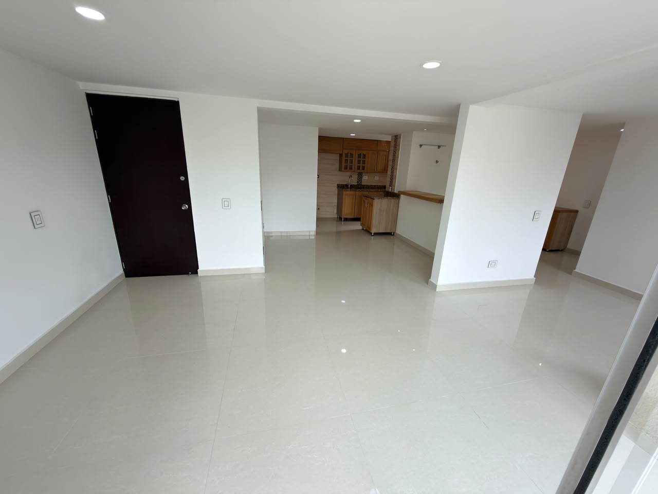 ARRIENDO APARTAMENTO EN LA LOMA DE LOS BERNAL