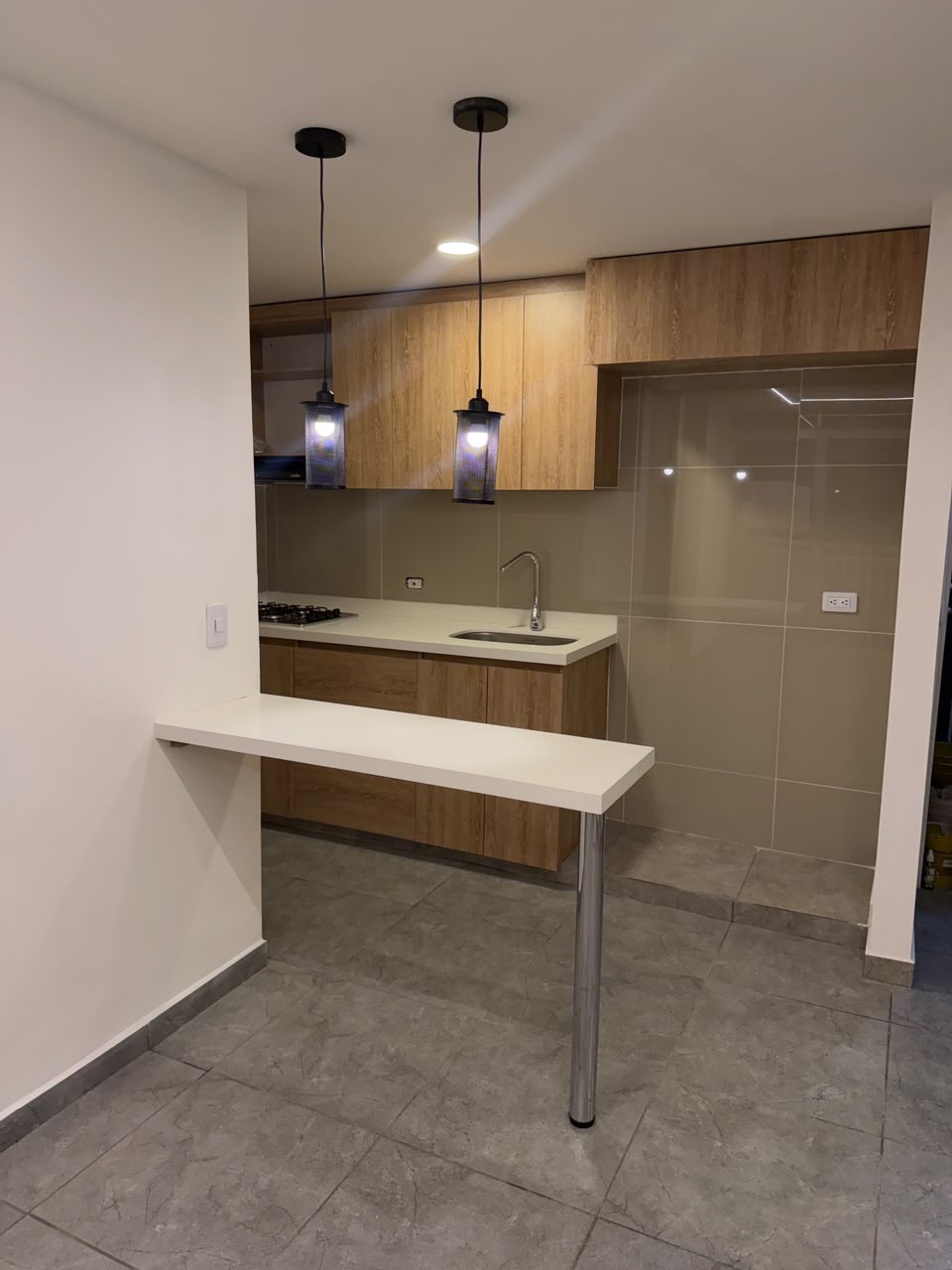 VENDO APARTAMENTO EN LA AURORA