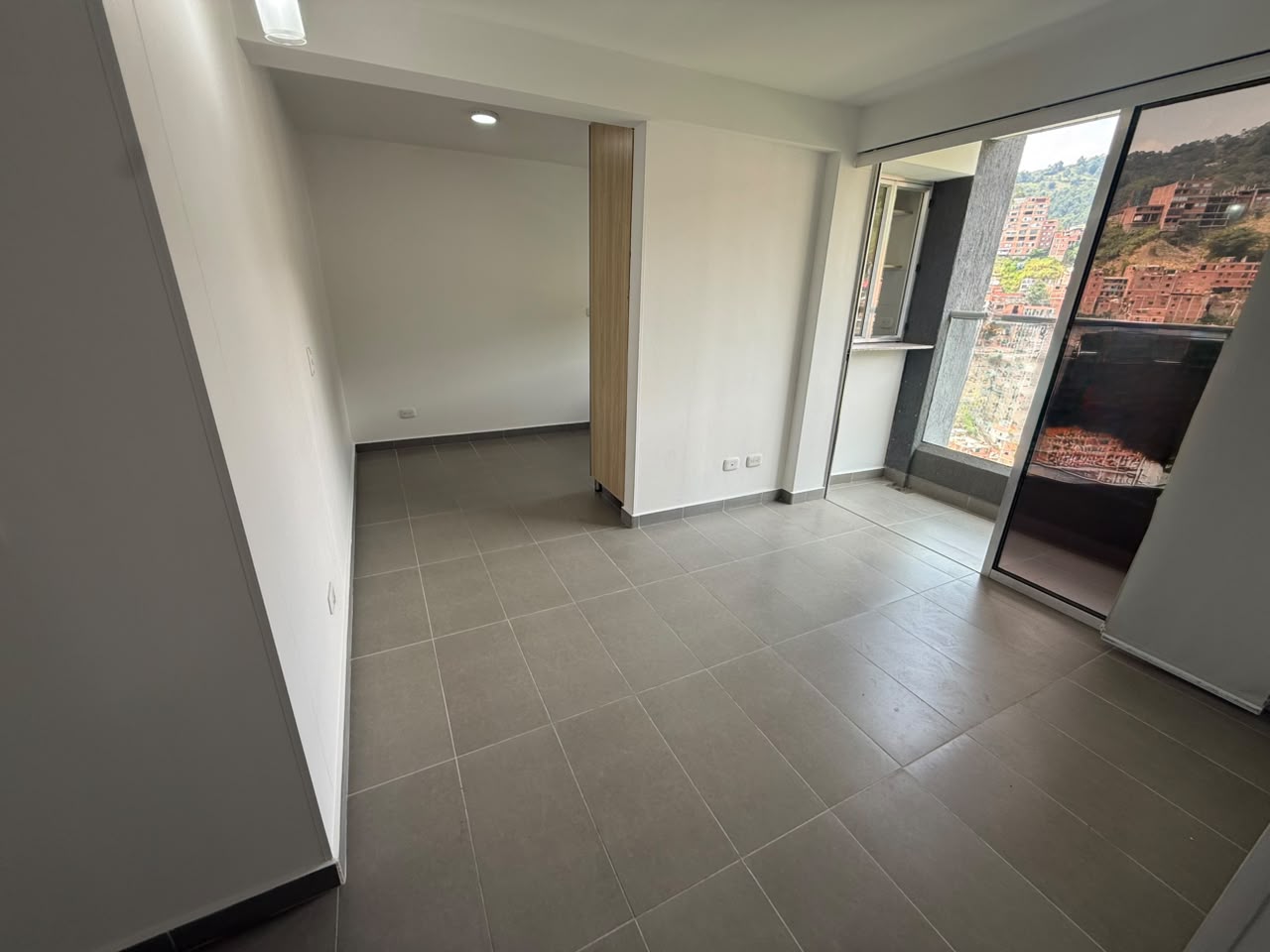 ARRIENDO APARTAMENTO EN LA LOMA DE LOS BERNAL