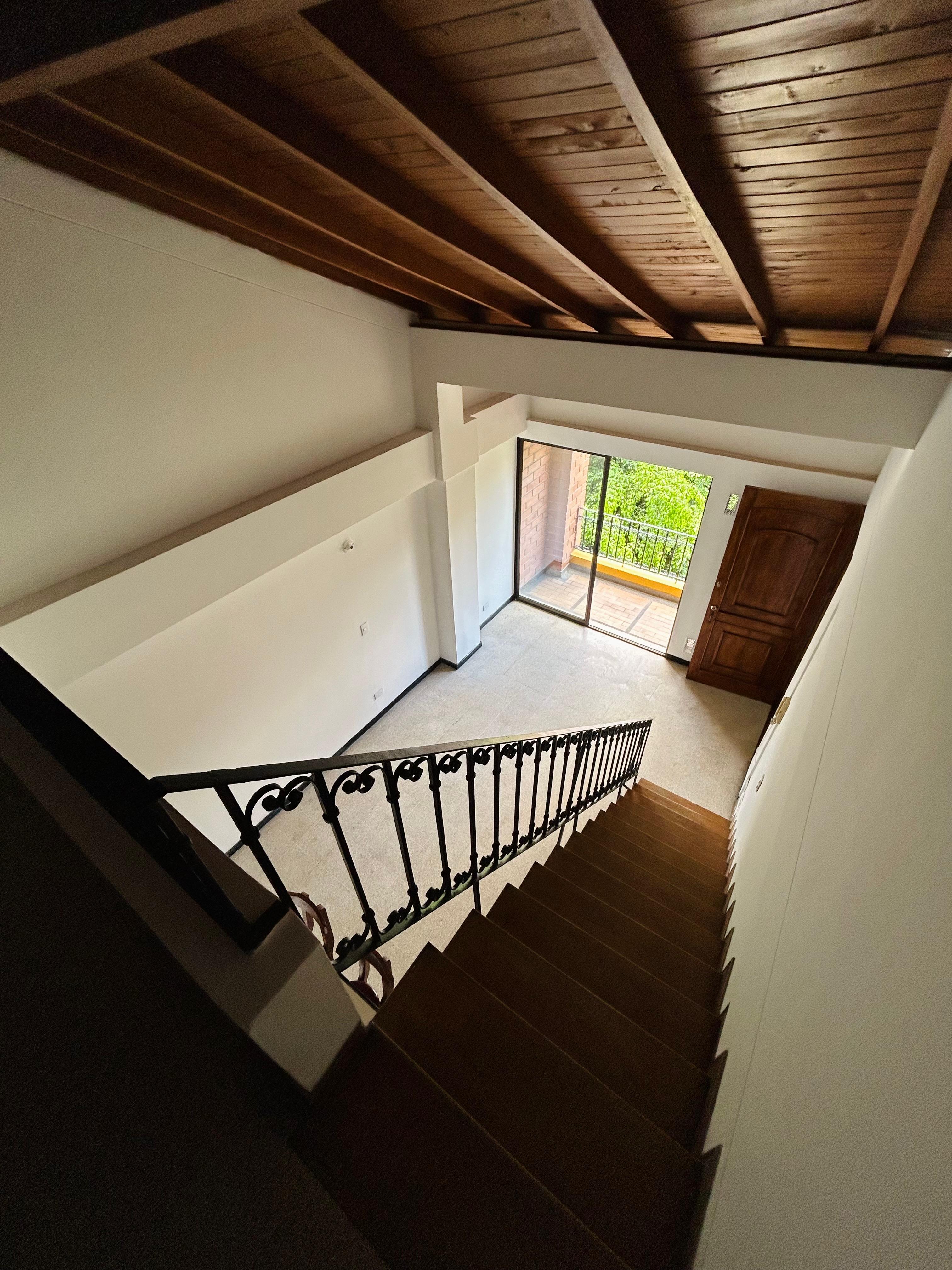 Arriendo apartamento duplex en simon bolivar
