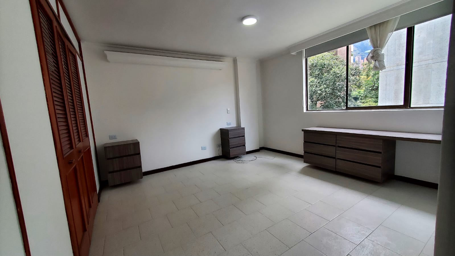 ARRIENDO APATAMENTO POBLADO LOMA DE ALEJANDRIA