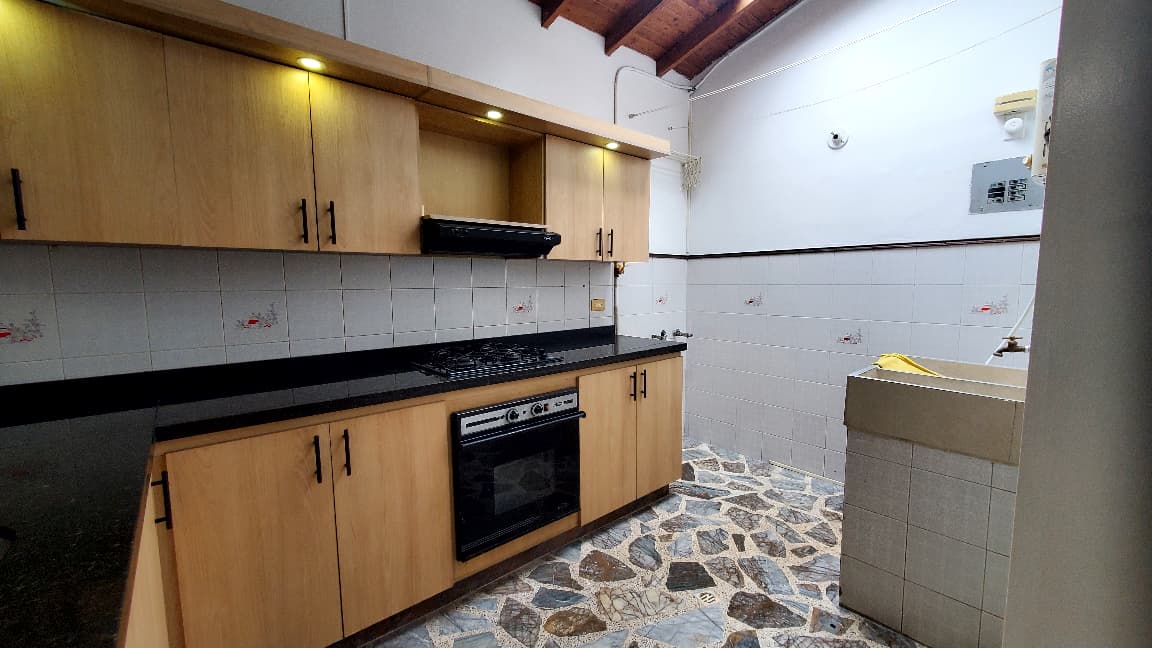 Arriendo casa en barrio Cristóbal