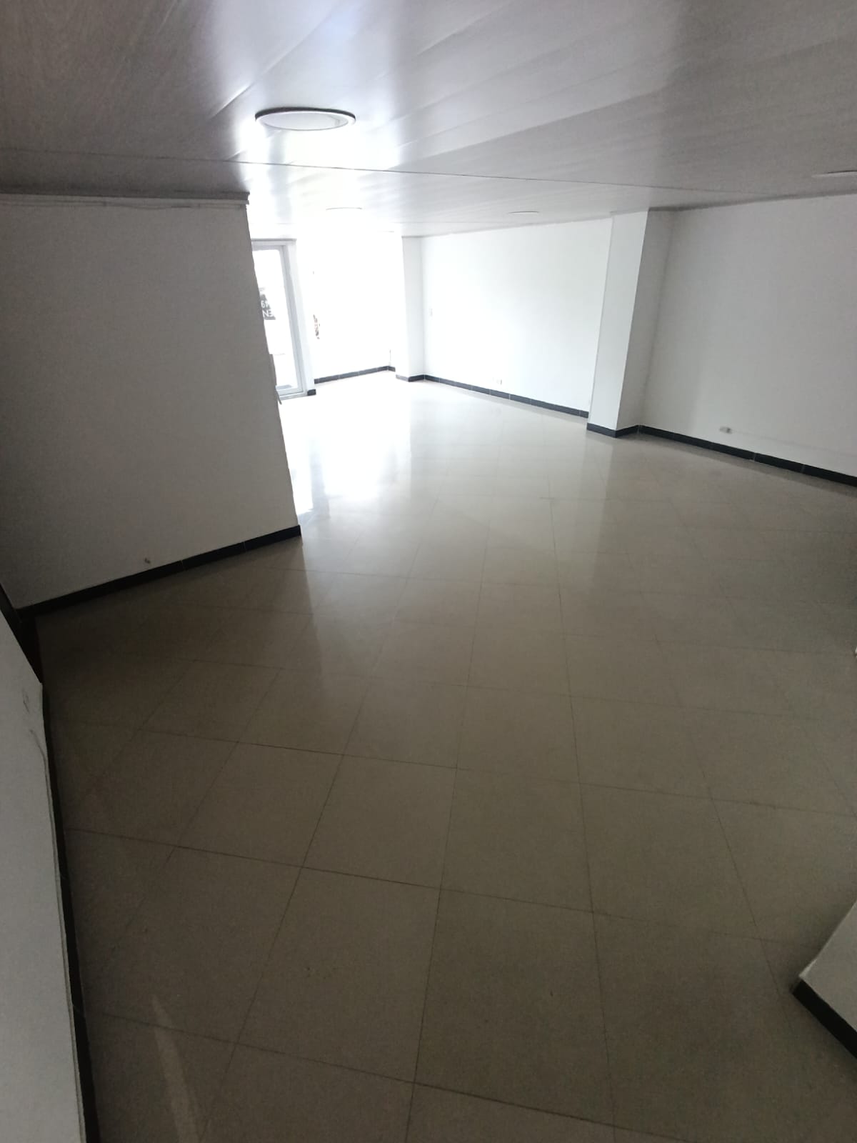 Arriendo Local para Oficinas en Laureles