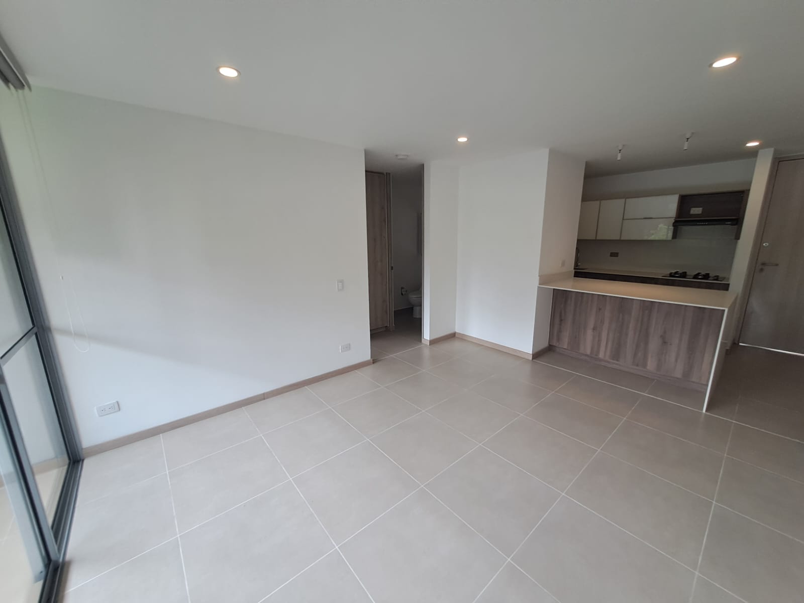 ARRIENDO APARTAMENTO POBLADO  LOS BALSOS