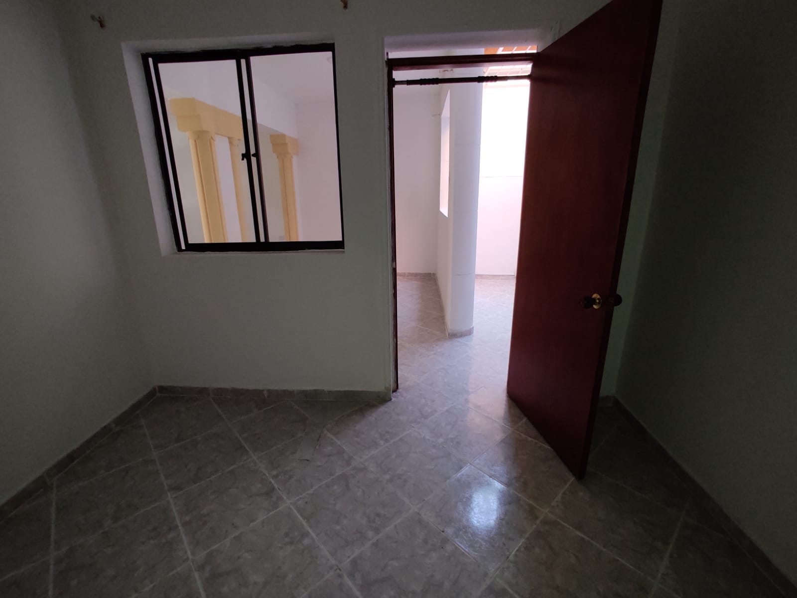 ARRIENDO CASA COMERCIAL INDEPENDIENTE SANTA MONICA