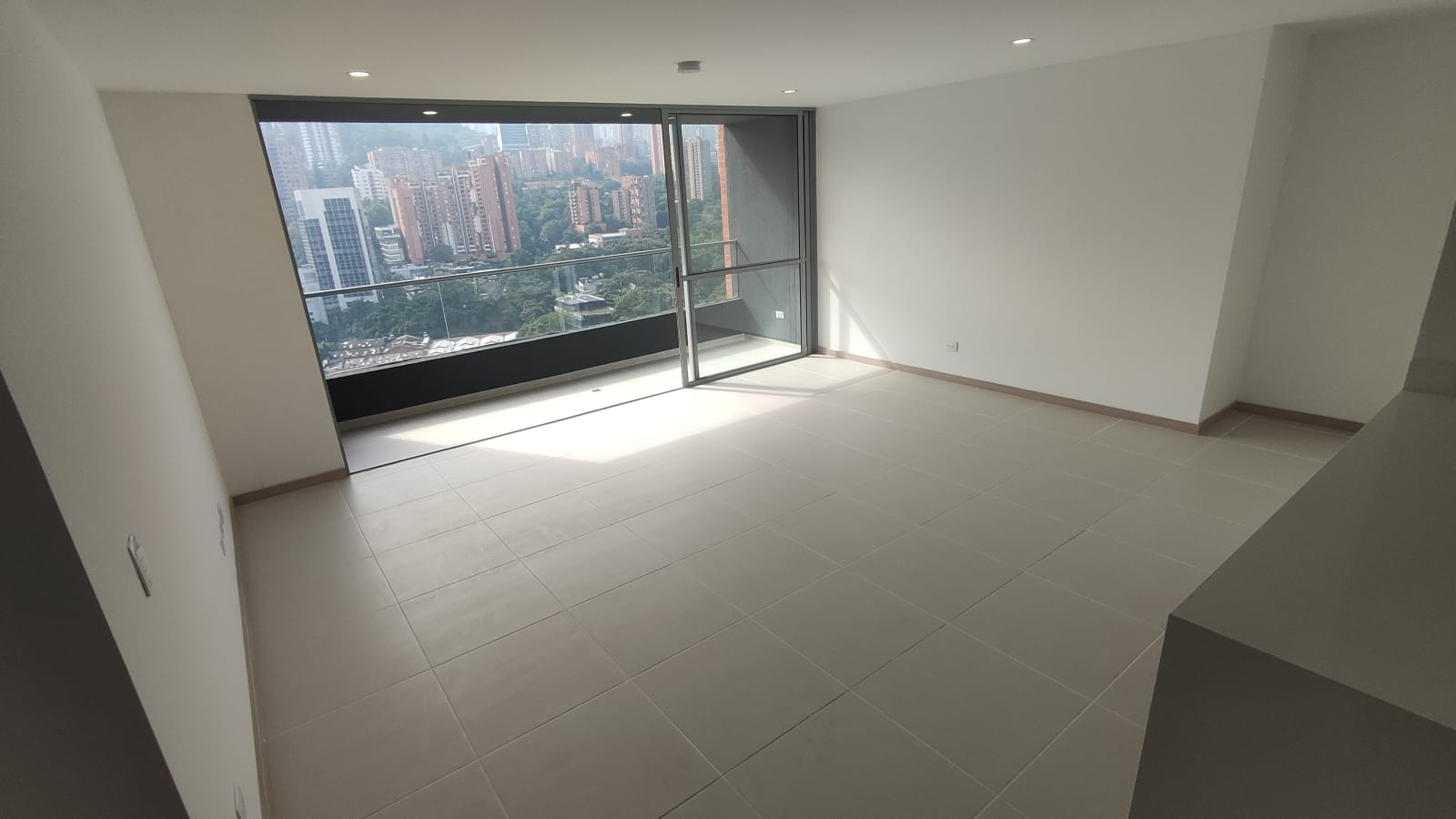 ARRIENDO APARTAMENTO EN CIUDAD DEL RIO