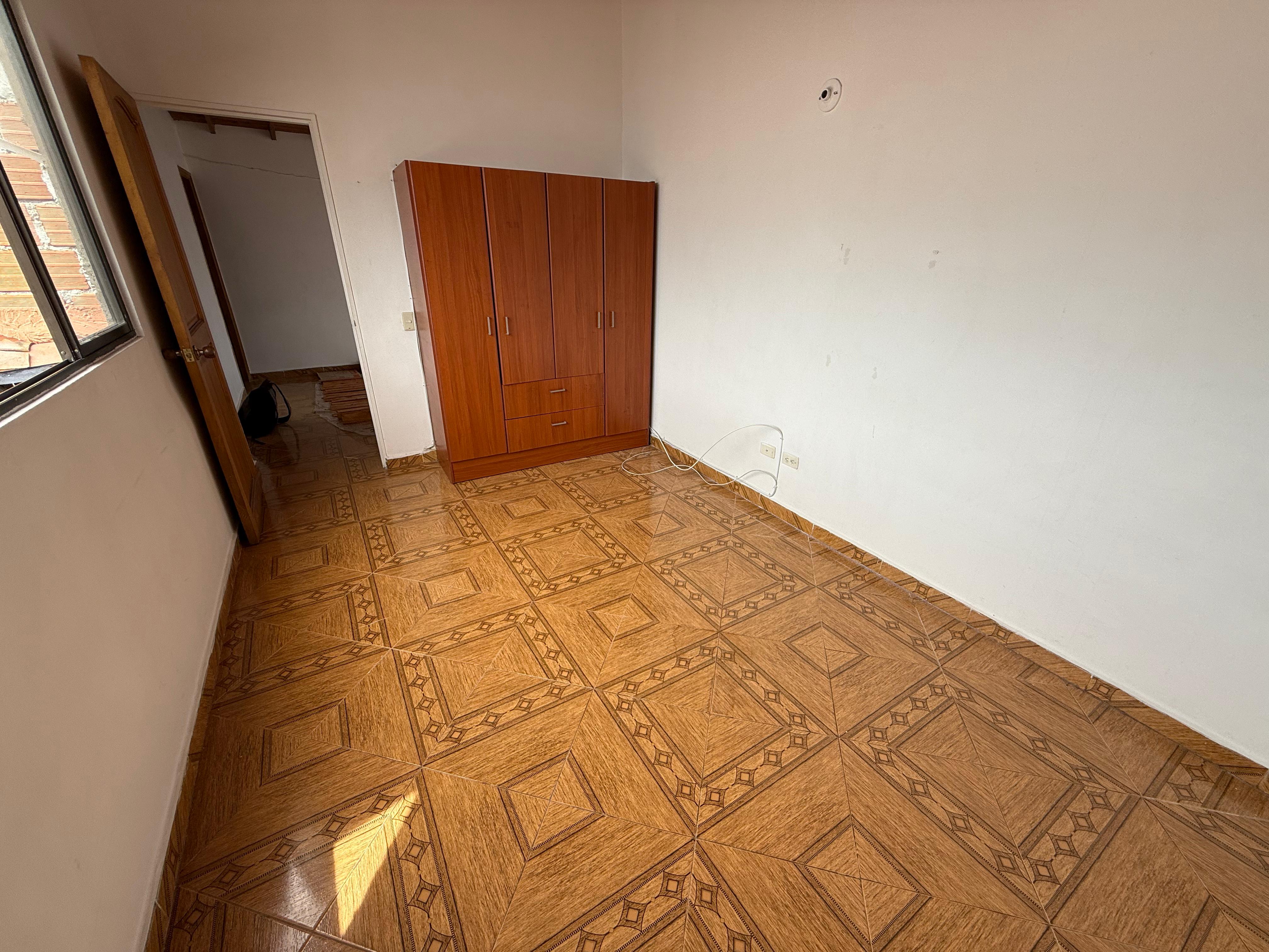 ARRIENDO APARTAMENTO EN LA FLORESTA