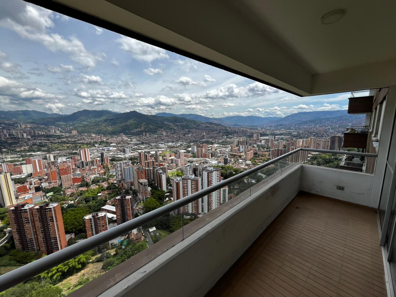 Arriendo Apartamento sector Las lomitas Sabaneta