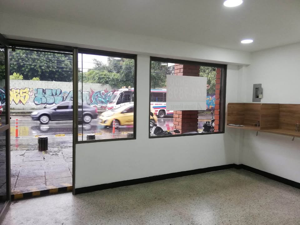 ARRIENDO LOCAL EN CC CONTEMPORÁNEO