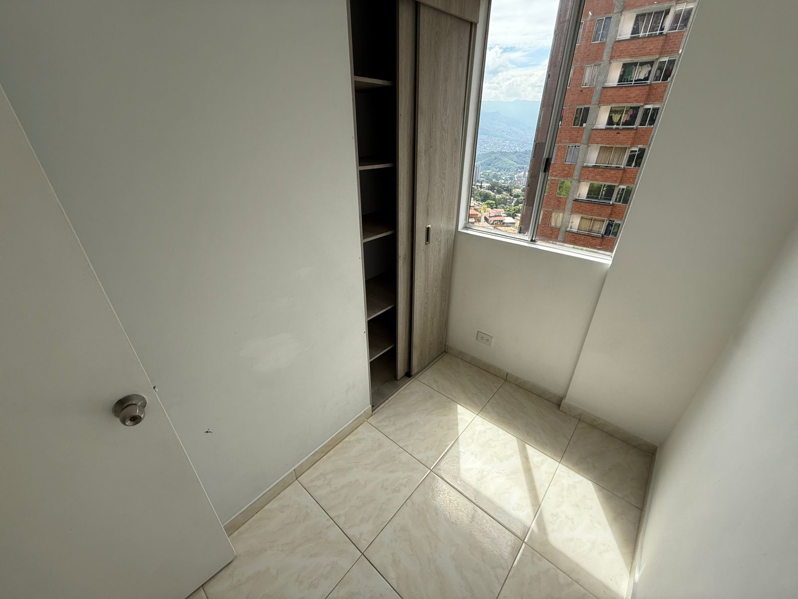 ARRIENDO APARTAMENTO EN ROBLEDO PARTE ALTA