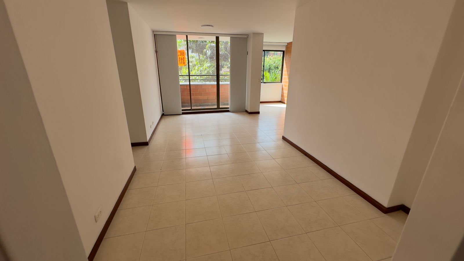 ARRIENDO APARTAMENTO EN LA LOMA DE LOS BERNAL