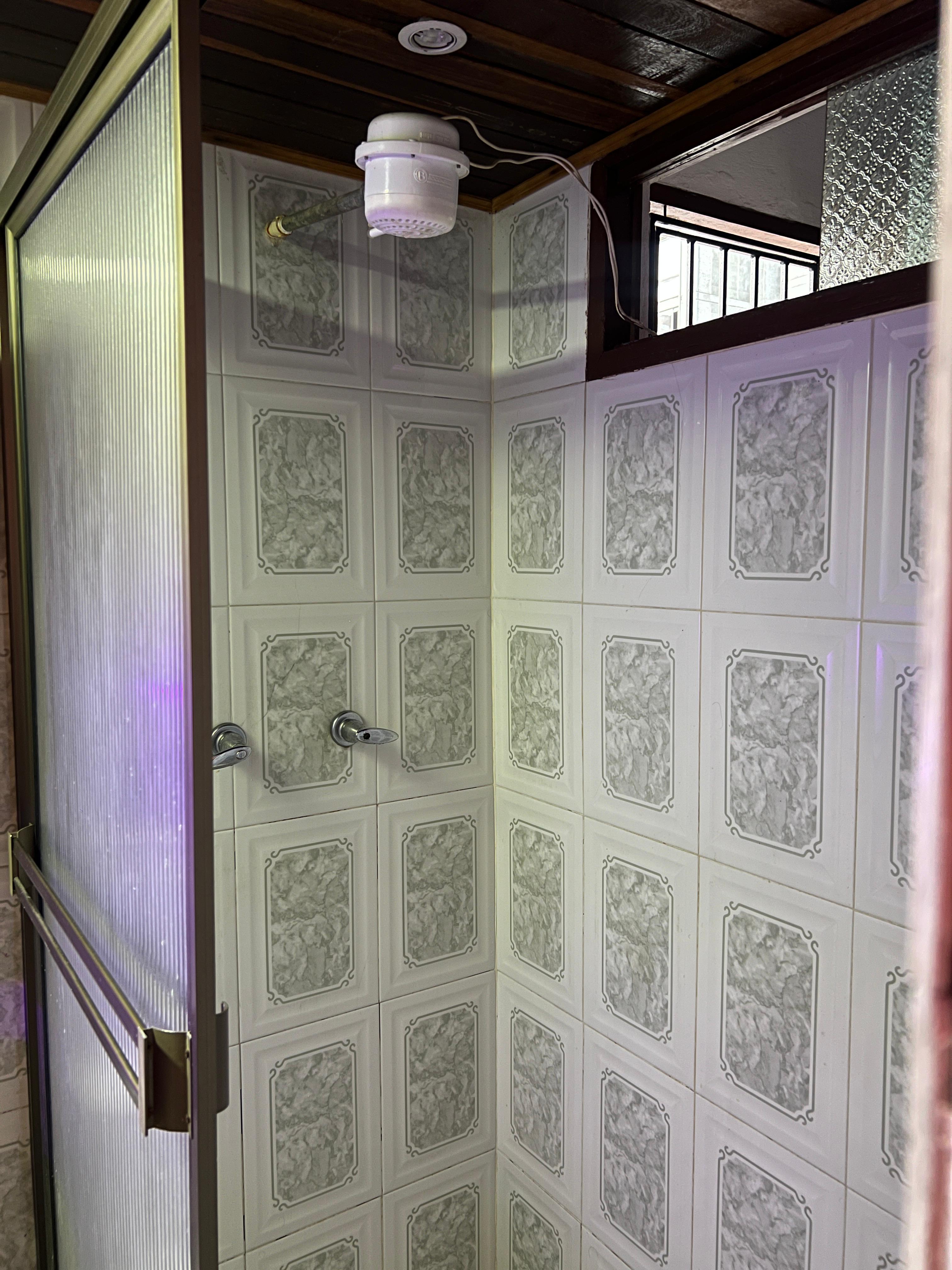 ARRIENDO APARTAESTUDIO AMOBLADO EN EL POBLADO