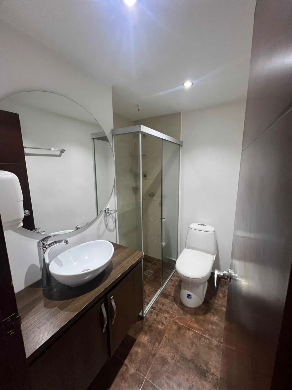 VENDO APARTAMENTO EN  LOS COLORES