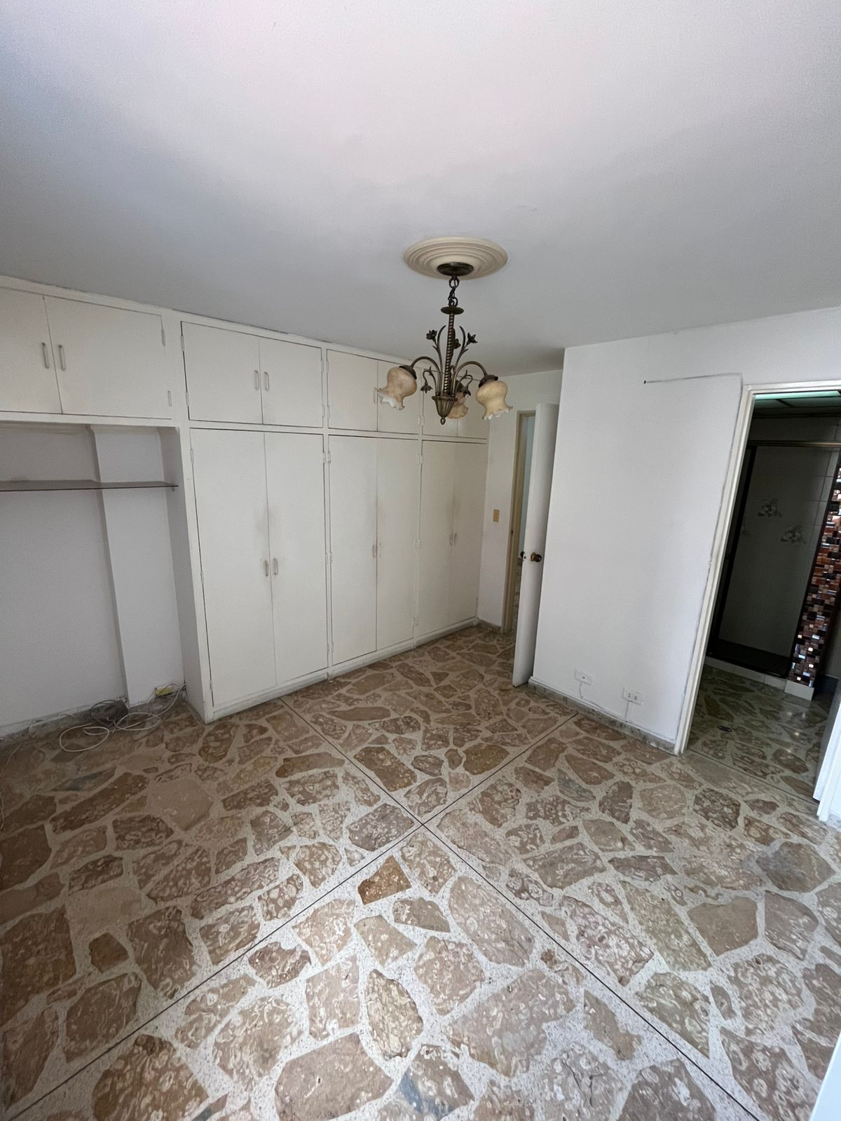 Arriendo apartamento Los Colores