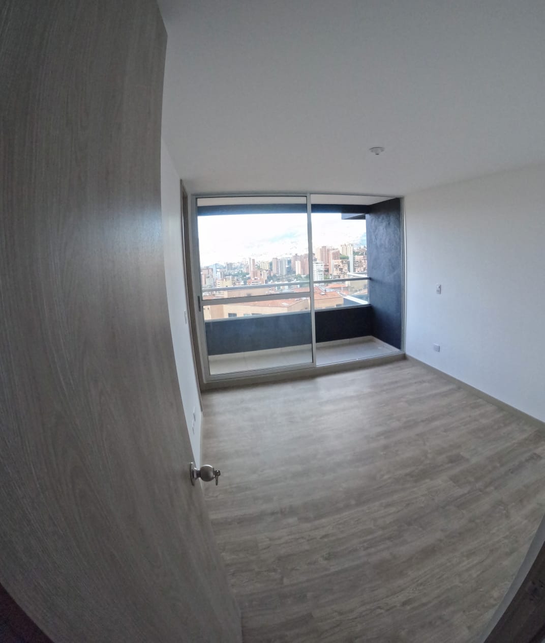 VENDO APARTAMENTO EN SABANETA LAS LOMITAS