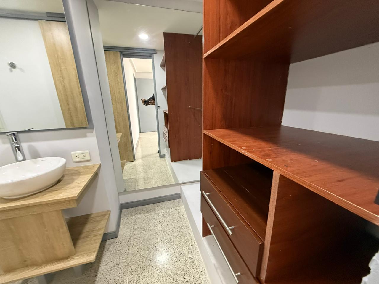 ARRIENDO APARTAMENTO EN EL VELODROMO