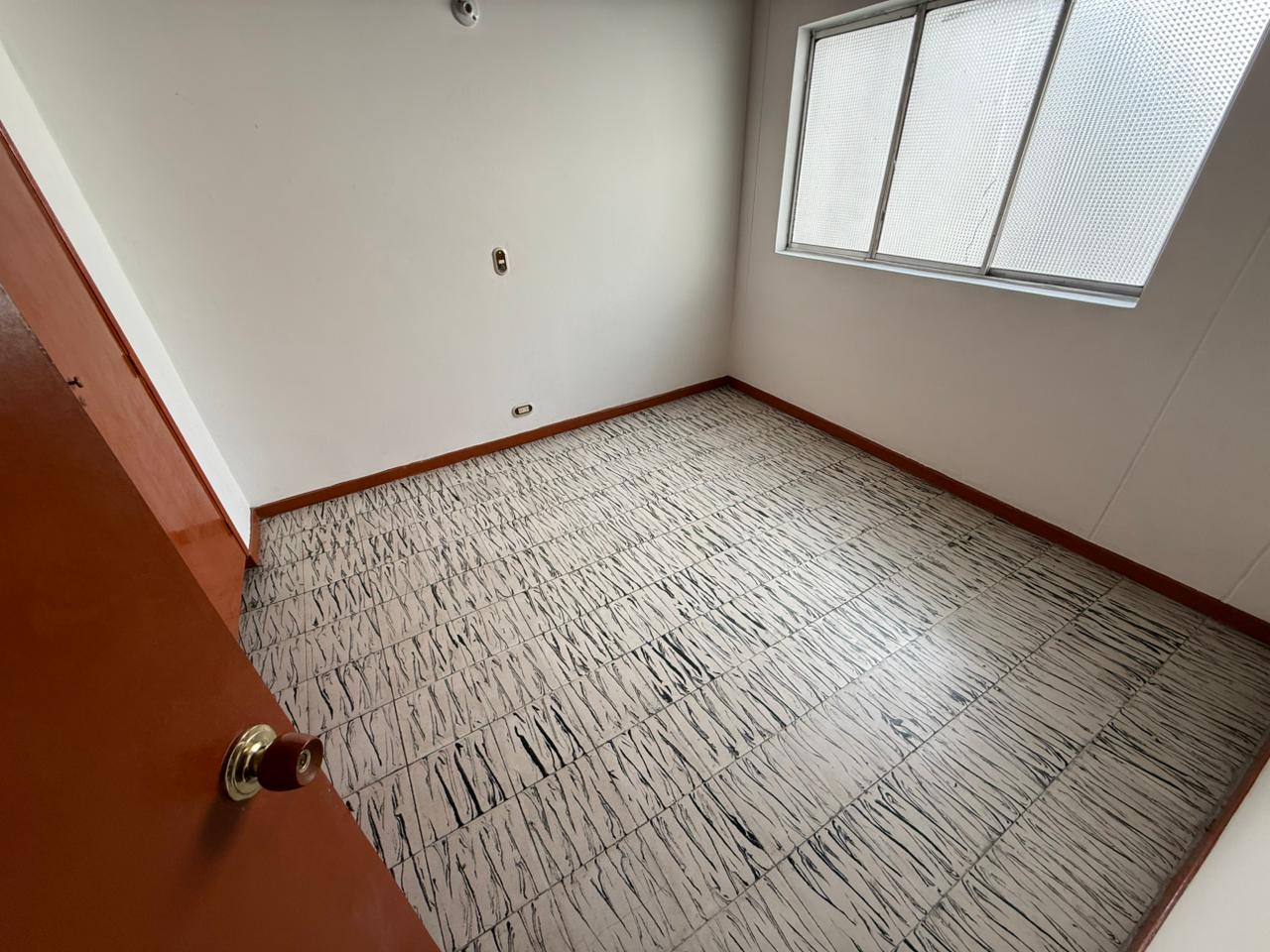 ARRIENDO APARTAMENTO EN SANTA MONICA