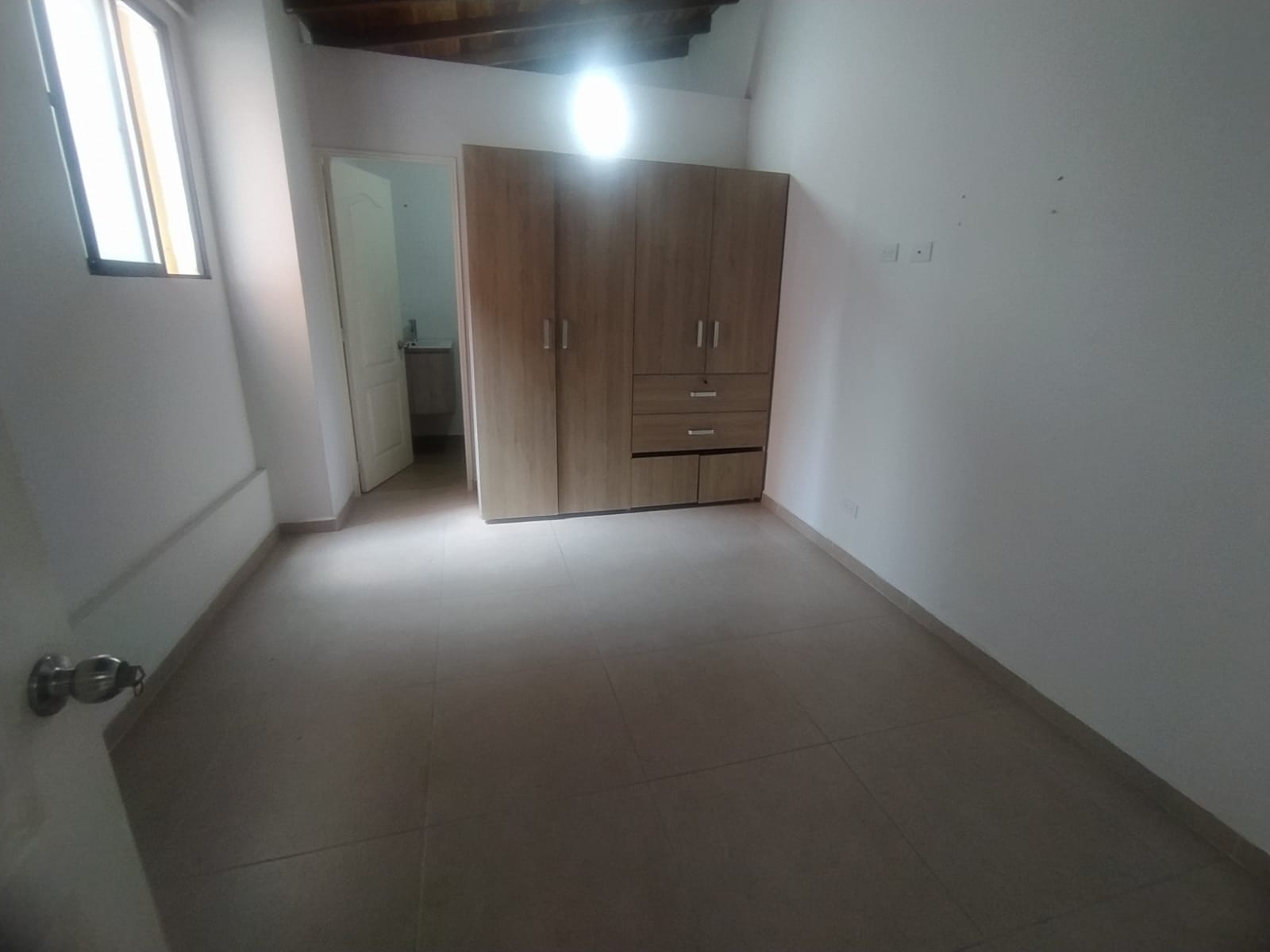 Arriendo Apartaestudio En Laureles