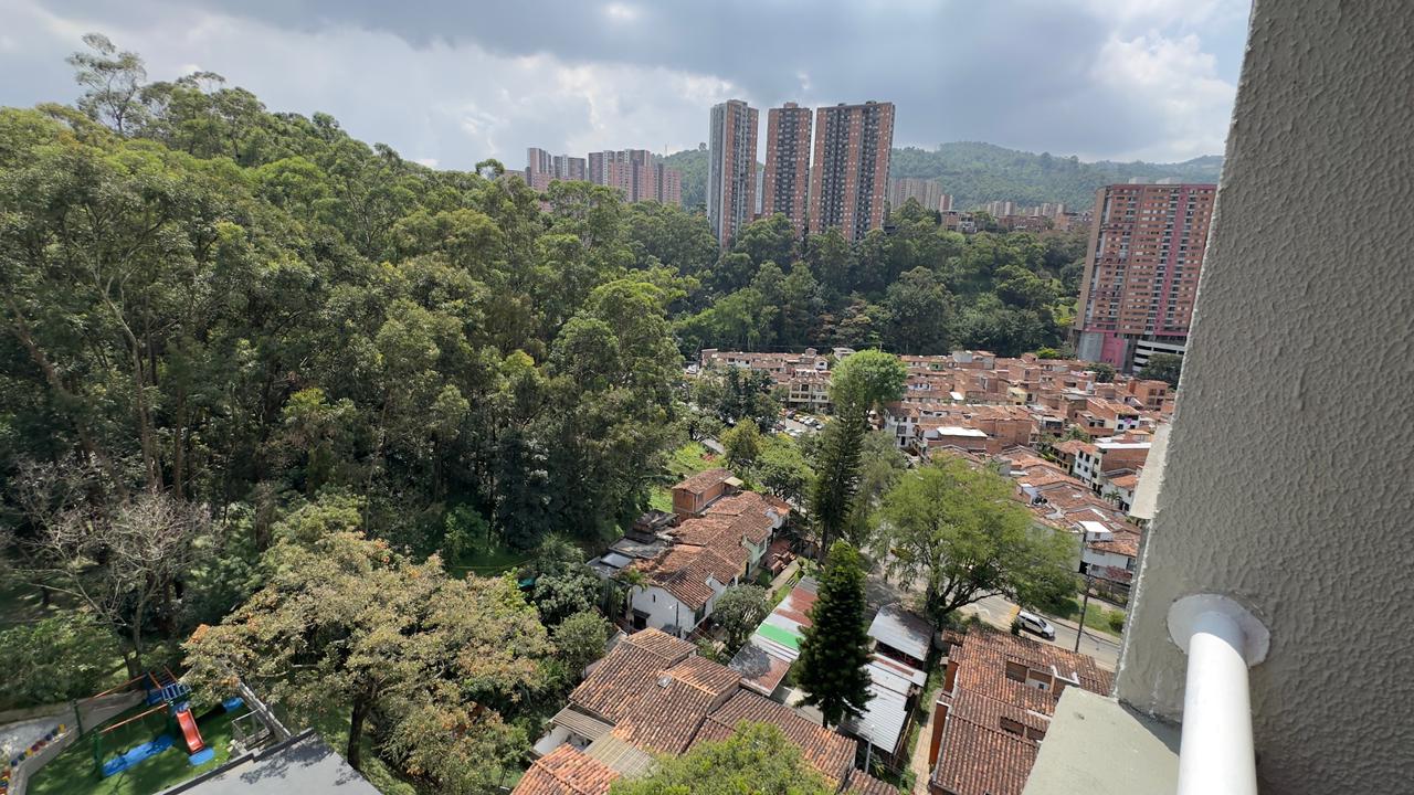 ARRIENDO APARTAMENTO EN RODEO ALTO