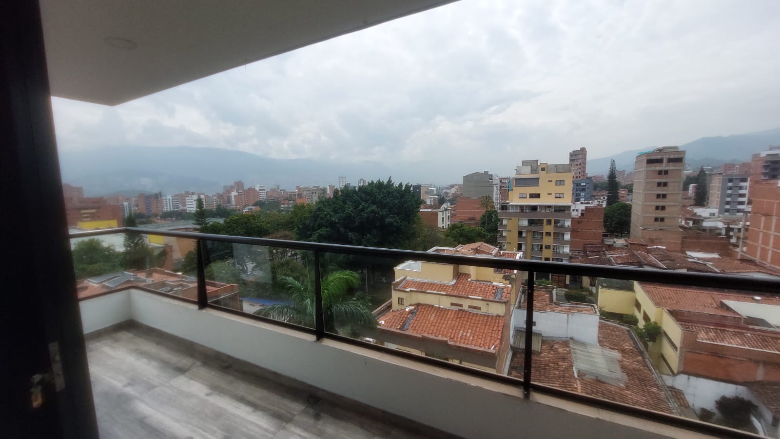 ARRIENDO APARTAMENTO AMOBLADO EN LAURELES