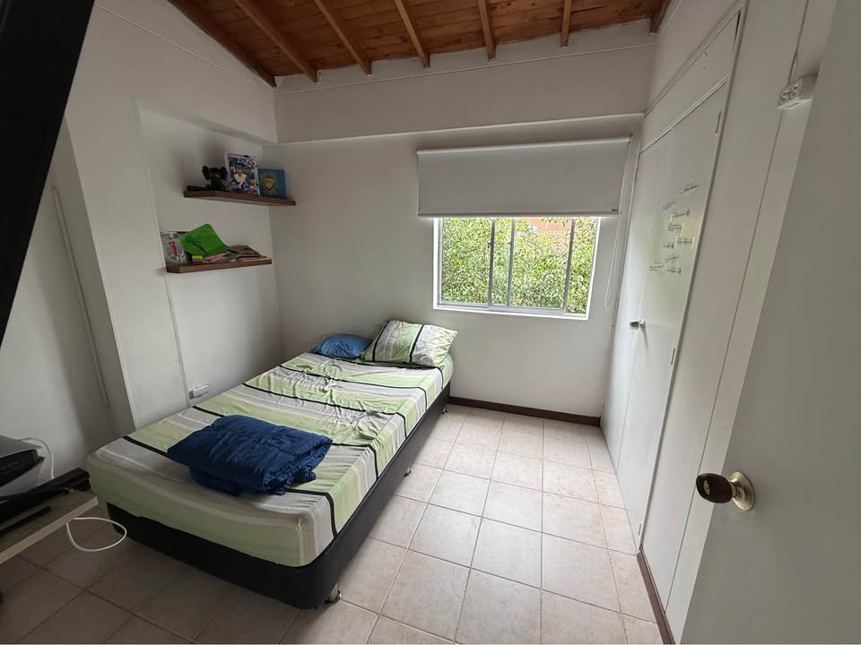 VENDO APARTAMENTO EN LAURELES