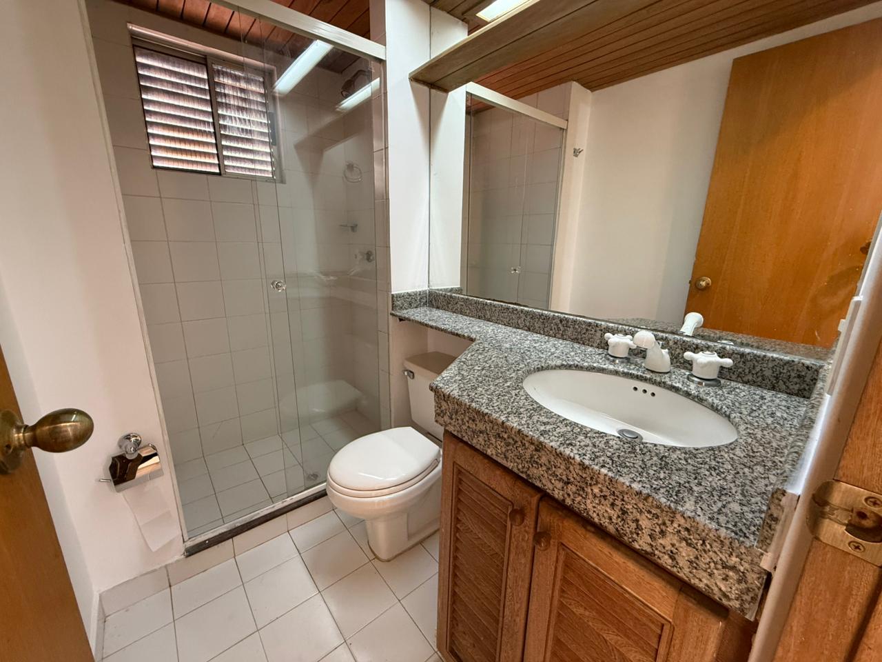 ARRIENDO APARTAMENTO EN EL POBLADO