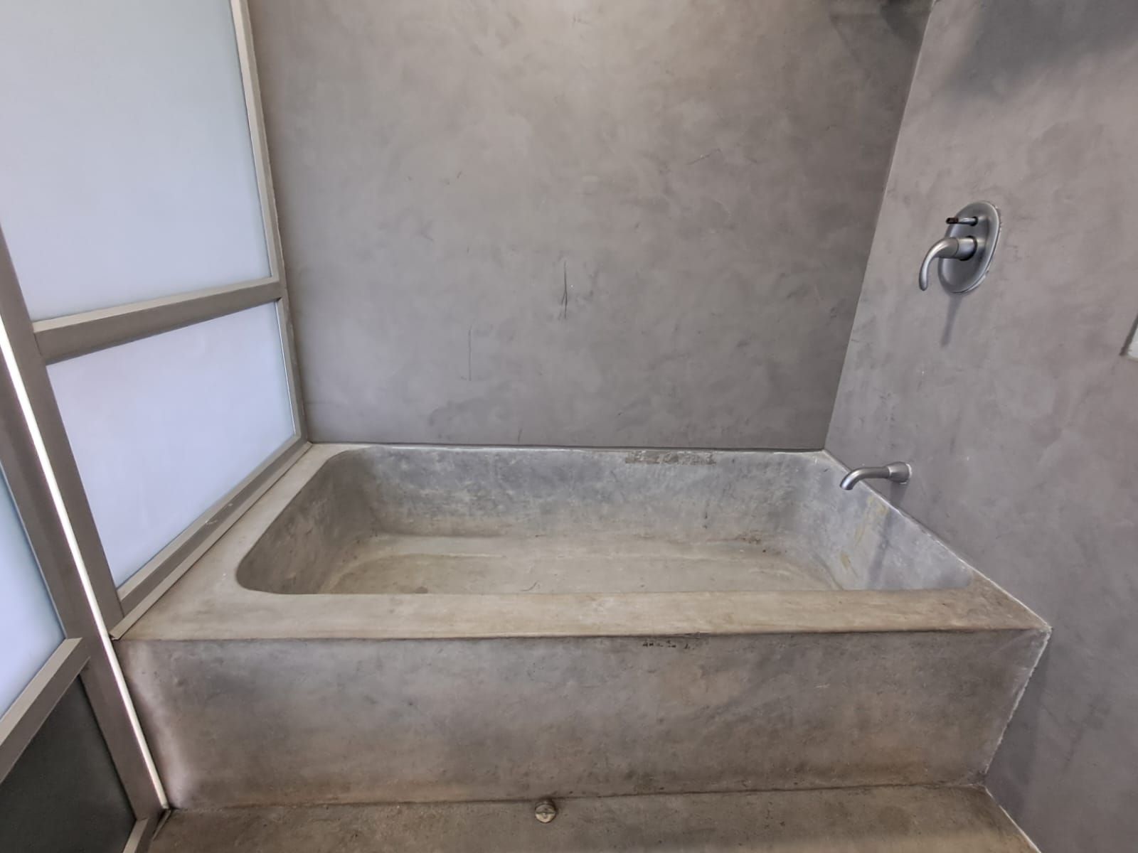 ARRIENDO APARTAESTUDIO EN EL POBLADO ASTORGA