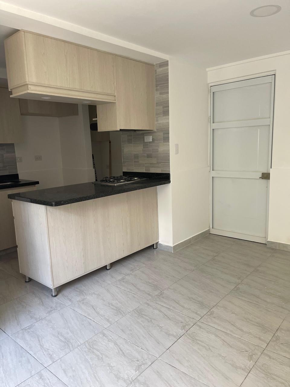 ARRIENDO APARTAESTUDIO EN ROBLEDO PAJARITO+