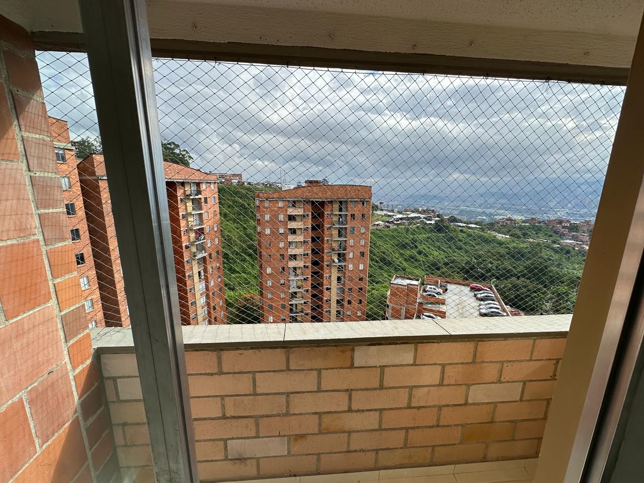 ARRIENDO APARTAMENTO EN RODEO ALTO
