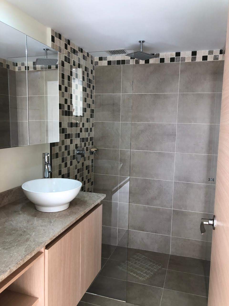 VENDO APARTAMENTO EN LA LOMA DE LOS BERNAL
