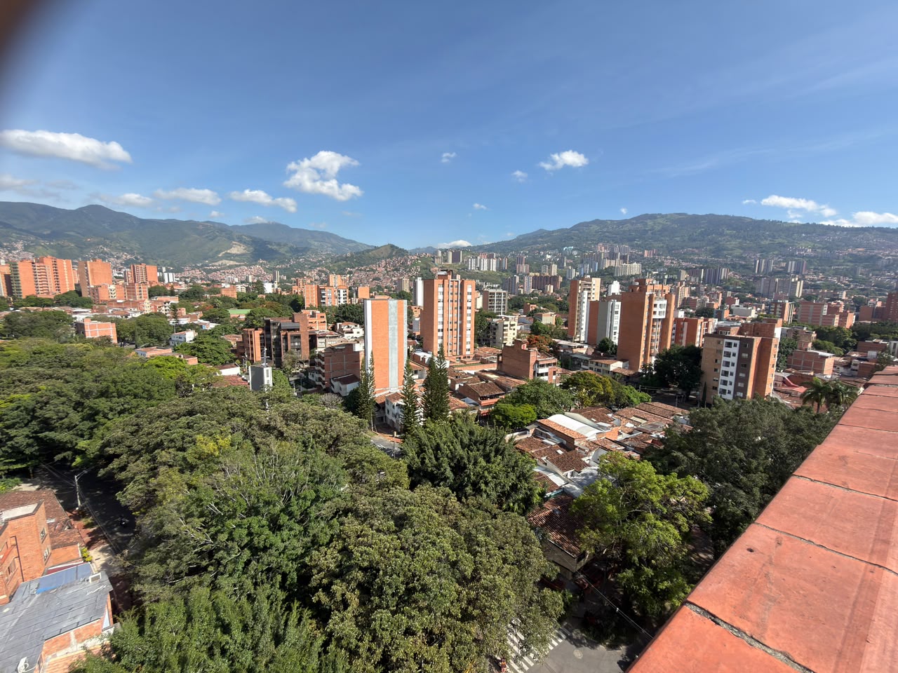 ARRIENDO APARTAMENTO EN EL VELODROMO