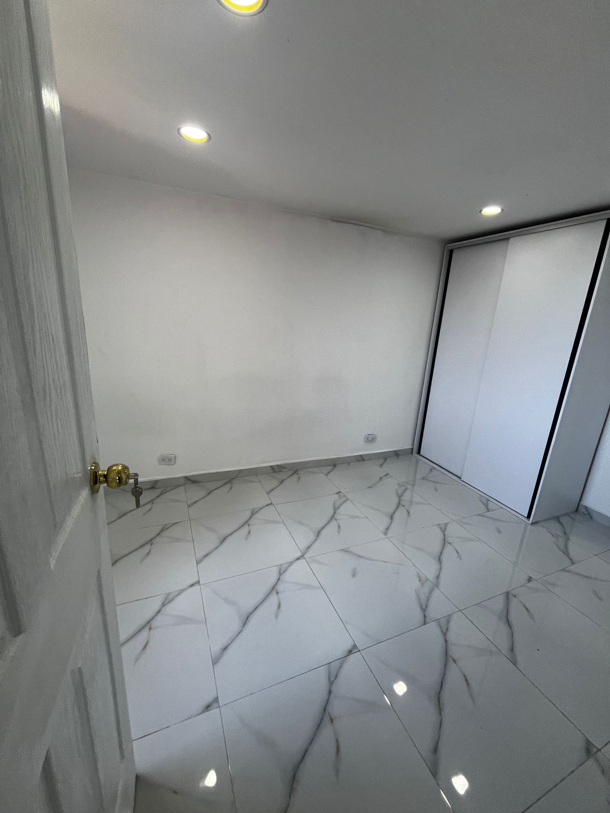 Arriendo apartamento Robledo Pajarito
