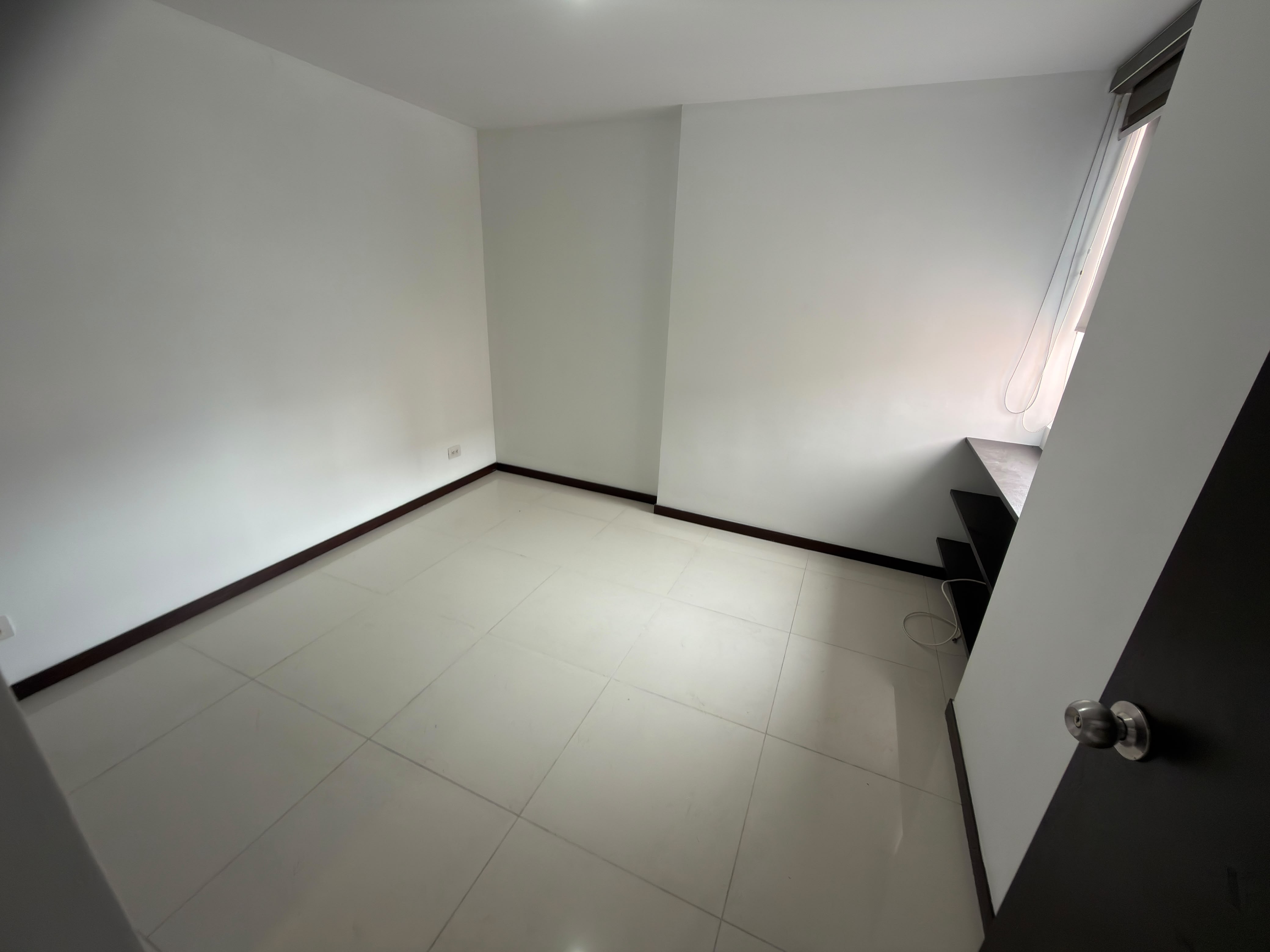 Arriendo Apartamento en los Colores