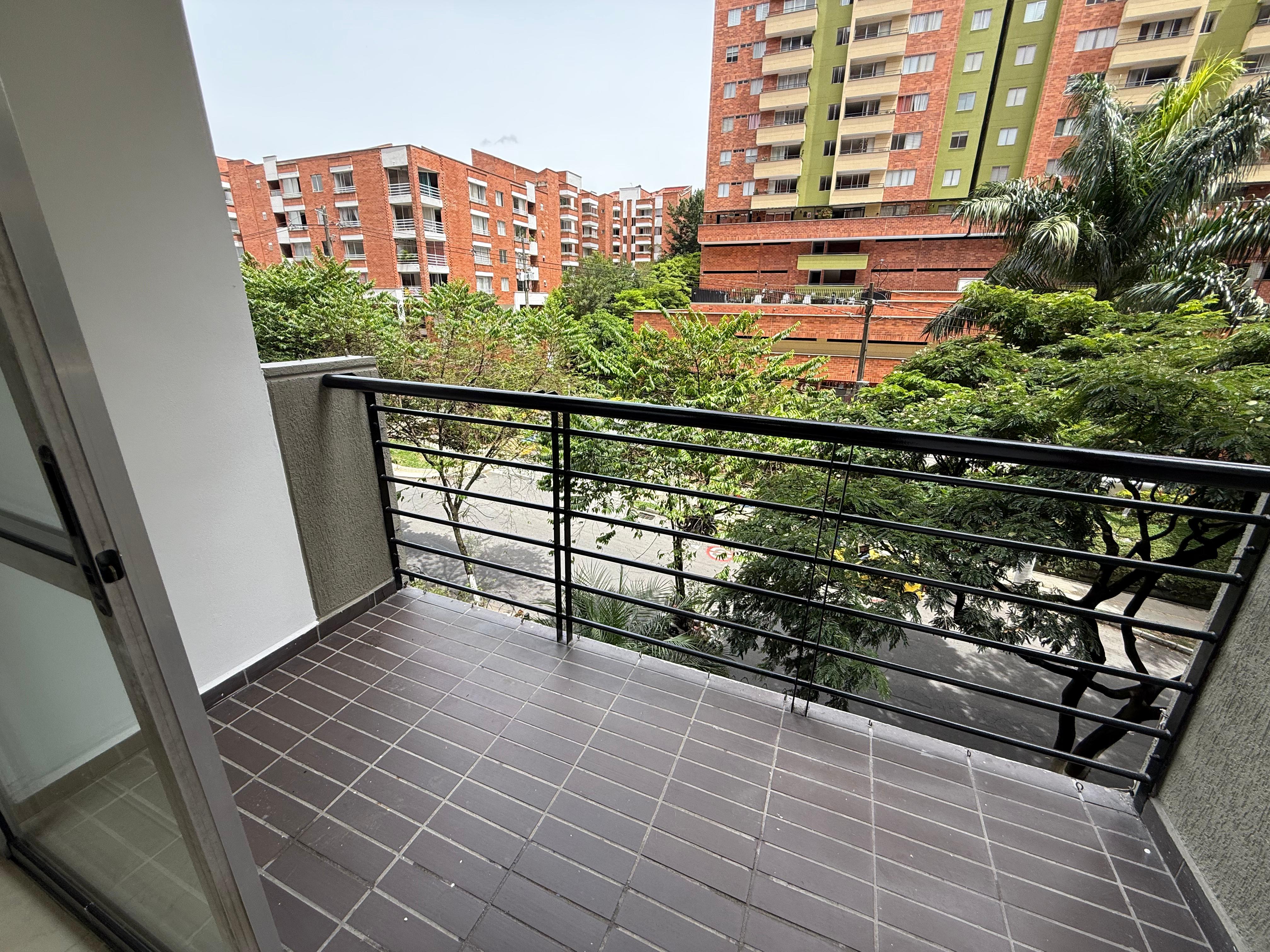 Arriendo Apartamento Calasan