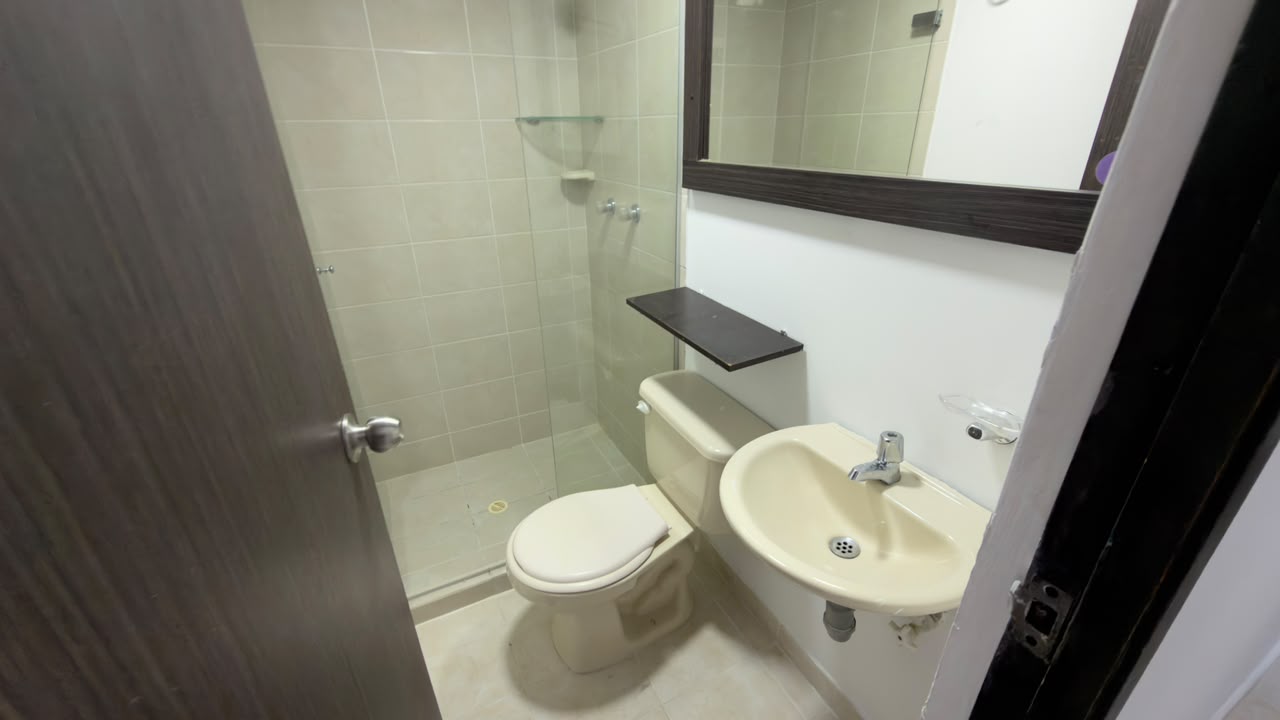 ARRIENDO APARTAMENTO EN LA LOMA DE LOS BERNAL