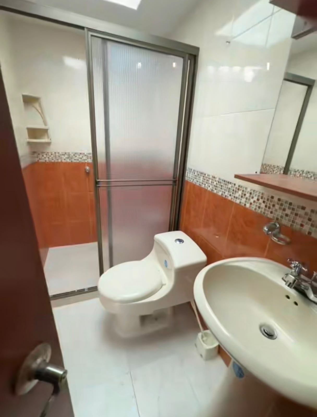ARRIENDO CASA EN LAURELES NOGAL