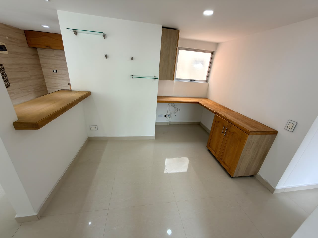 ARRIENDO APARTAMENTO EN LA LOMA DE LOS BERNAL