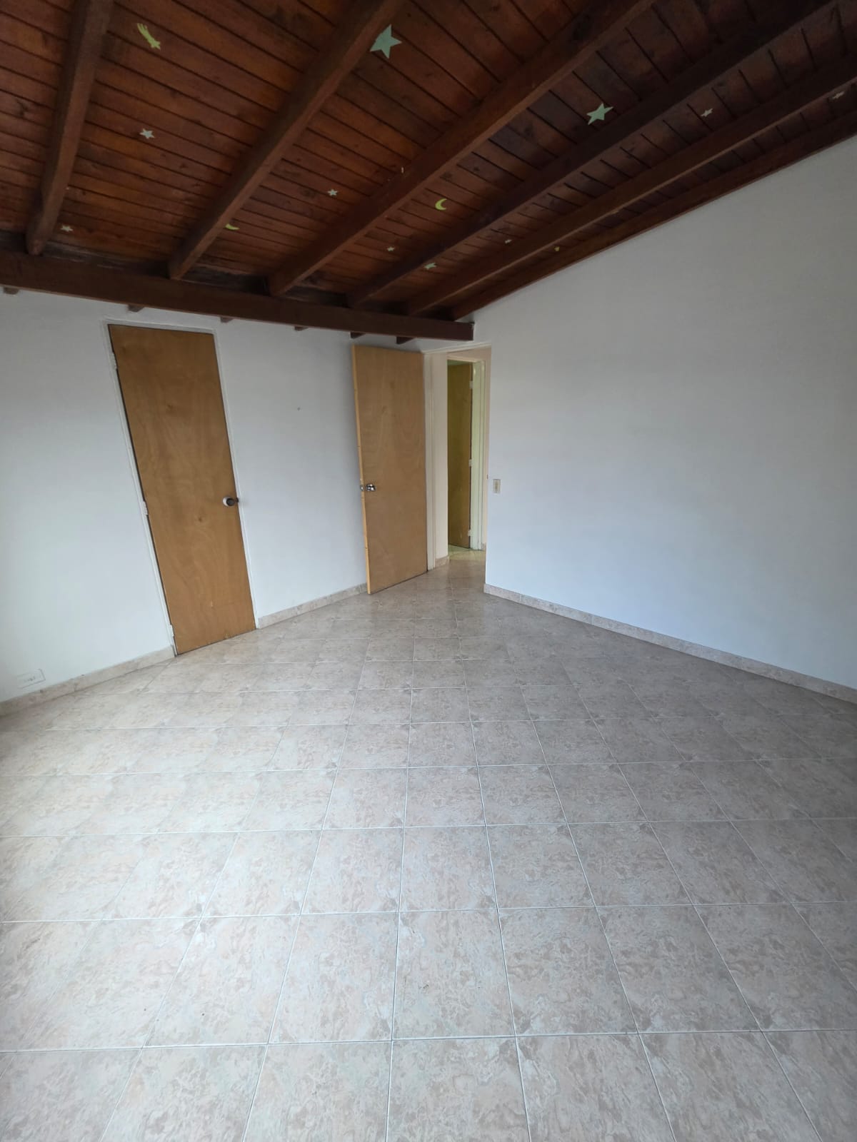 ARRIENDO APARTAMENTO EN SANTA MONICA