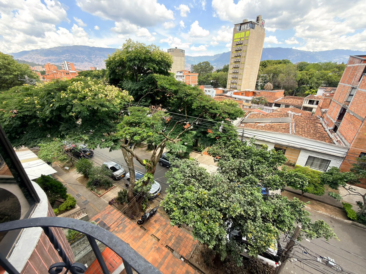 ARRIENDO APARTAMENTO EN LA FLORESTA