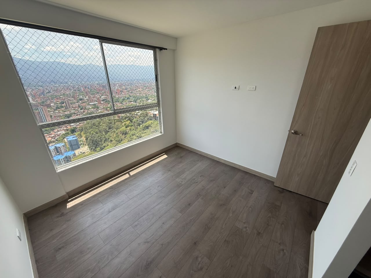 ARRIENDO APARTAMENTO EN CALASANZ