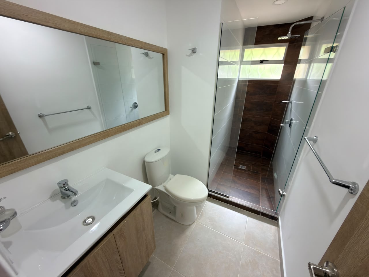ARRIENDO APARTAMENTO EN E VELODROMO