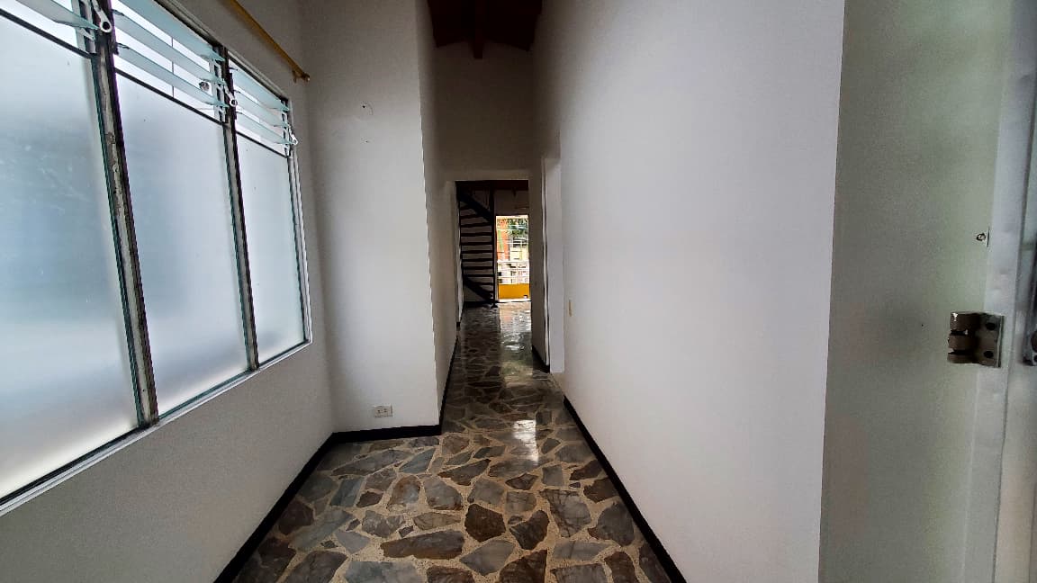 Arriendo casa en barrio Cristóbal